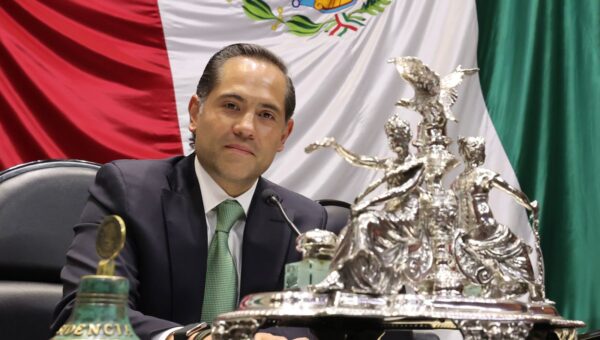 Monreal confirma propuesta del PVEM para presidir la Mesa Directiva