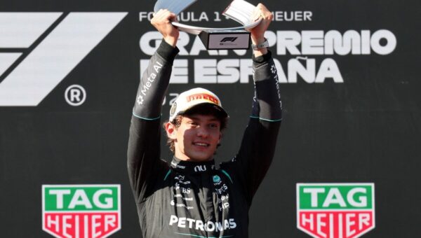 Antonelli gana el GP de España y amplía su liderato en F1